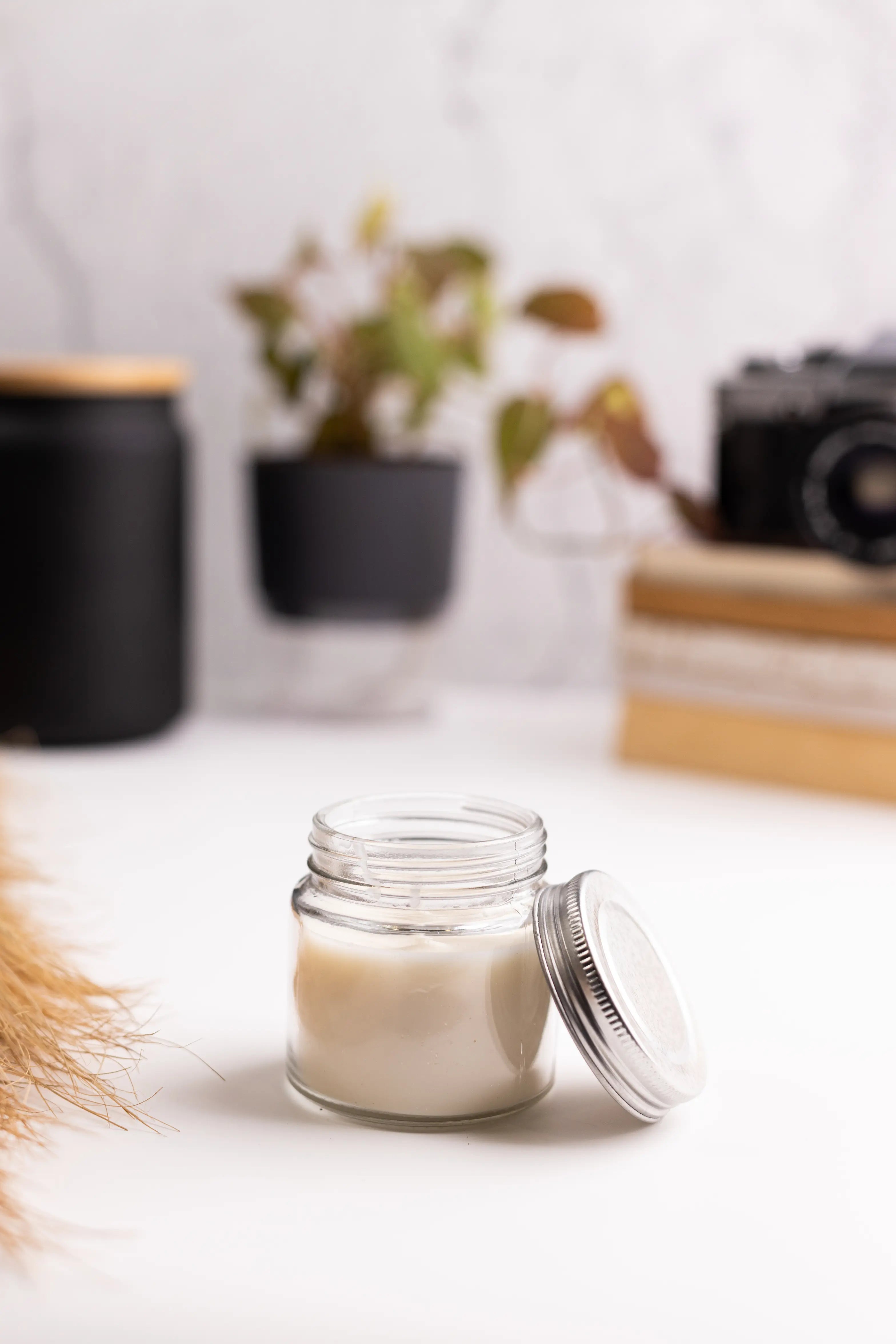 CLEAR JAR WITH METAL LID 120G