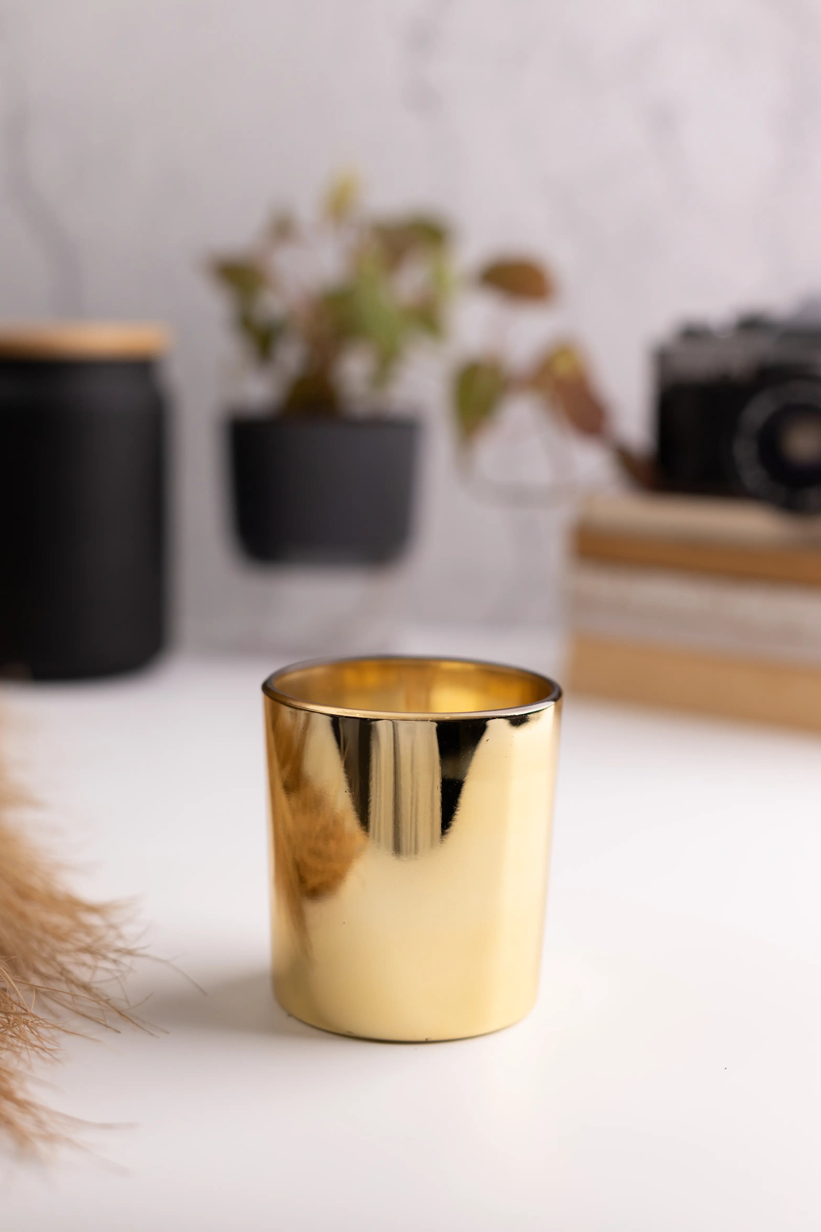 GOLD METALLIC JAR CANDLE 185G